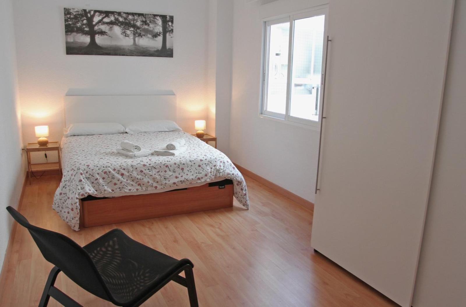 Apartamentos Bahia อาลิกันเต ภายนอก รูปภาพ
