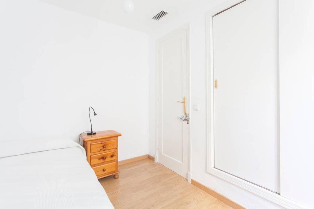 Apartamentos Bahia อาลิกันเต ภายนอก รูปภาพ