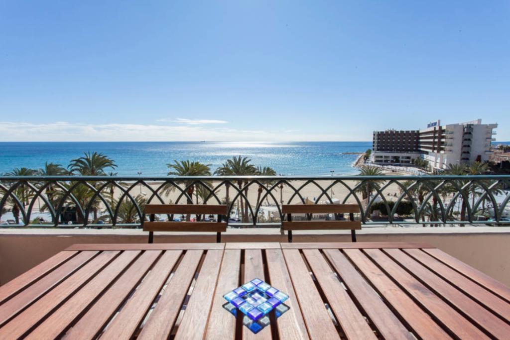 Apartamentos Bahia อาลิกันเต ภายนอก รูปภาพ