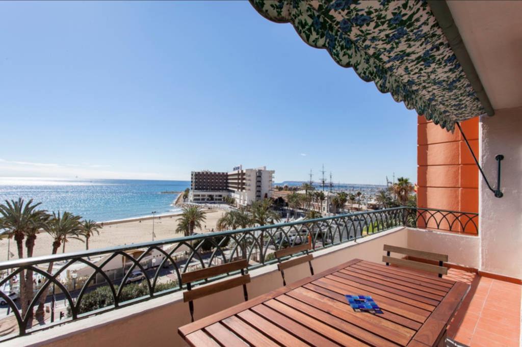 Apartamentos Bahia อาลิกันเต ภายนอก รูปภาพ